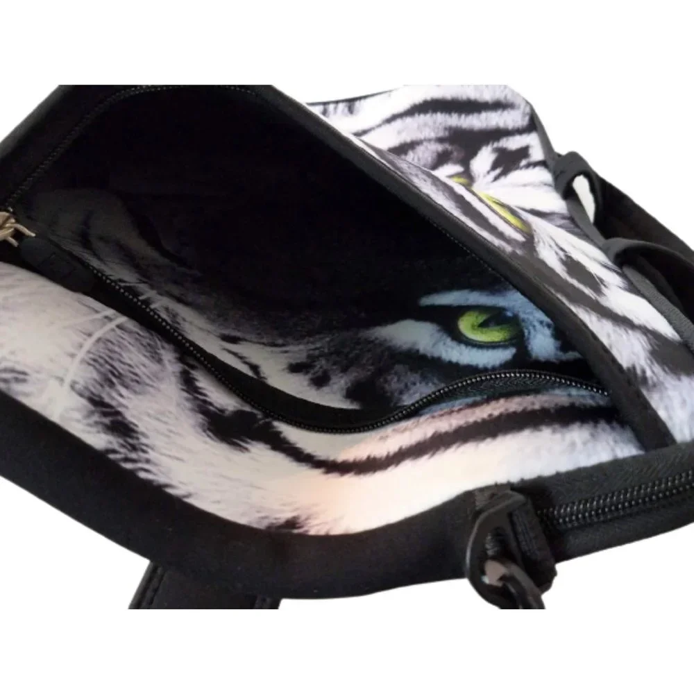 LUXBURG Netbook Laptop Case Bag Cover With Strap - Black & White Tiger 16